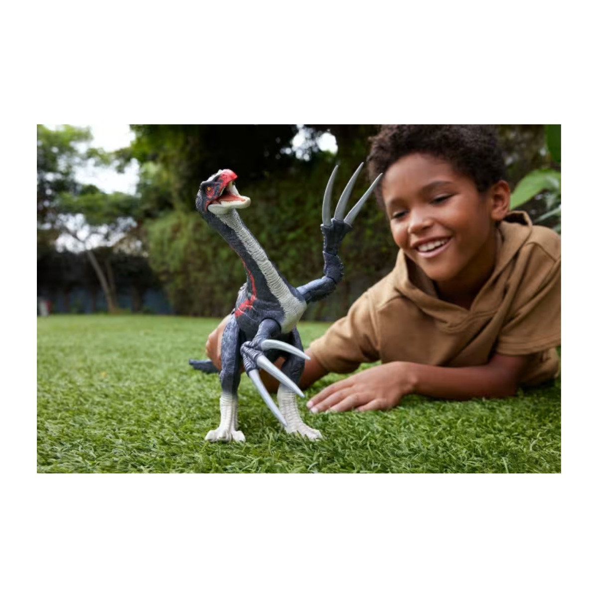 Jurassic World dinosaurio Therizinosaurus Slash N Roar de juguete de ataque y sonido
